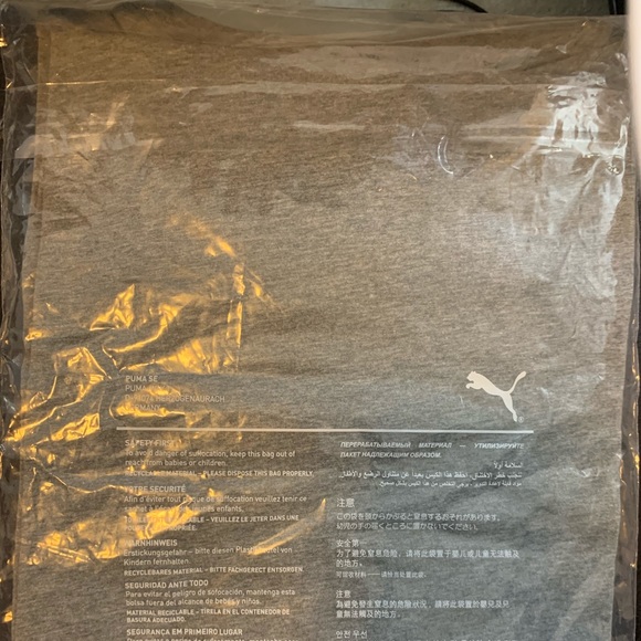 Puma Logo T-Shirt - Picture 2 of 3